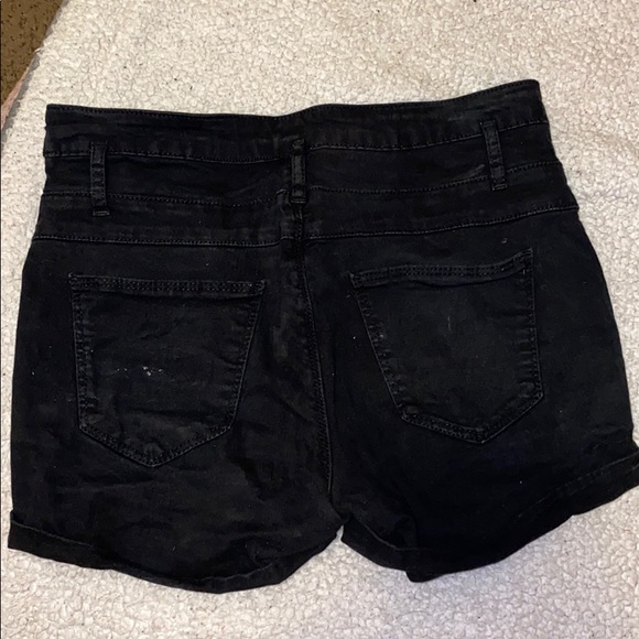 Shorts - Picture 2 of 2